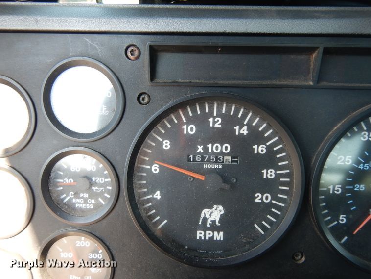 image for item DG6988 1997 Mack CH613  semi truck