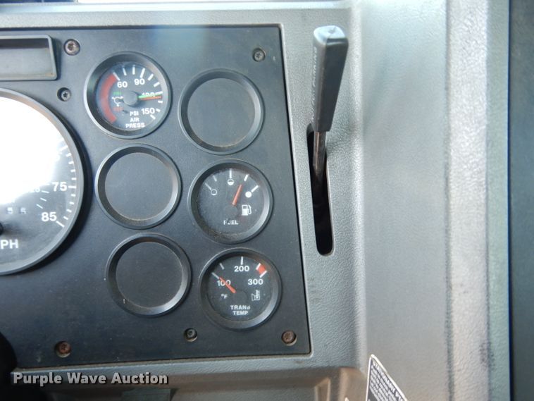 image for item DG6988 1997 Mack CH613  semi truck