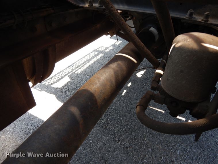 image for item DG6988 1997 Mack CH613  semi truck