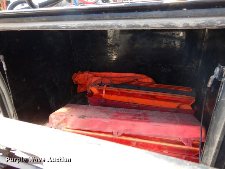 image for item DG6988 1997 Mack CH613  semi truck