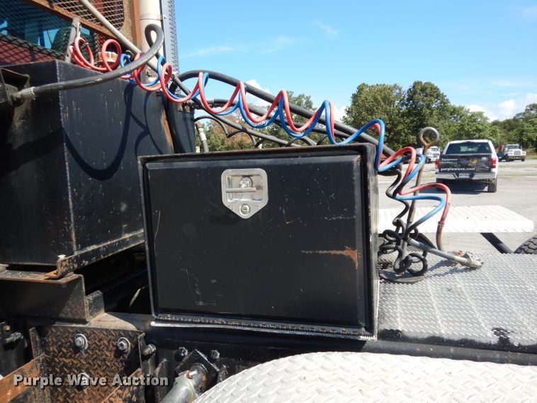 image for item DG6988 1997 Mack CH613  semi truck