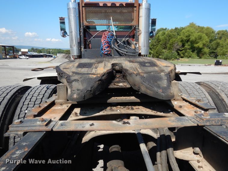 image for item DG6988 1997 Mack CH613  semi truck