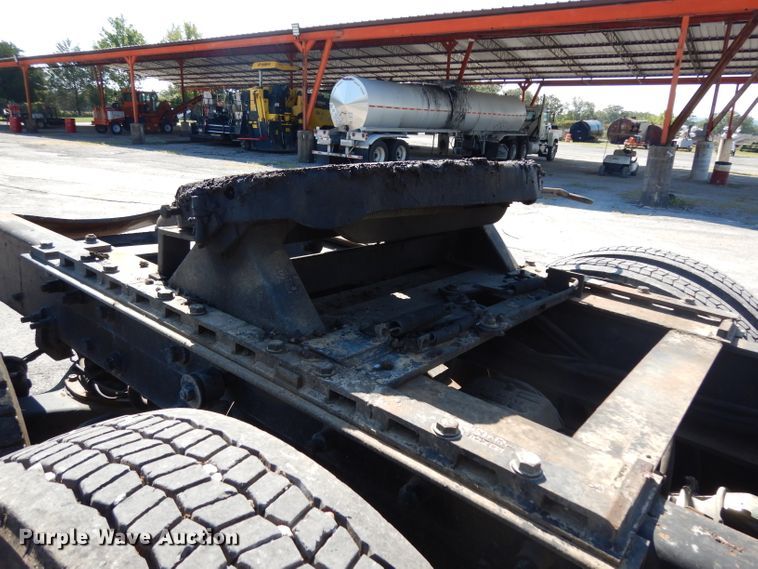 image for item DG6988 1997 Mack CH613  semi truck