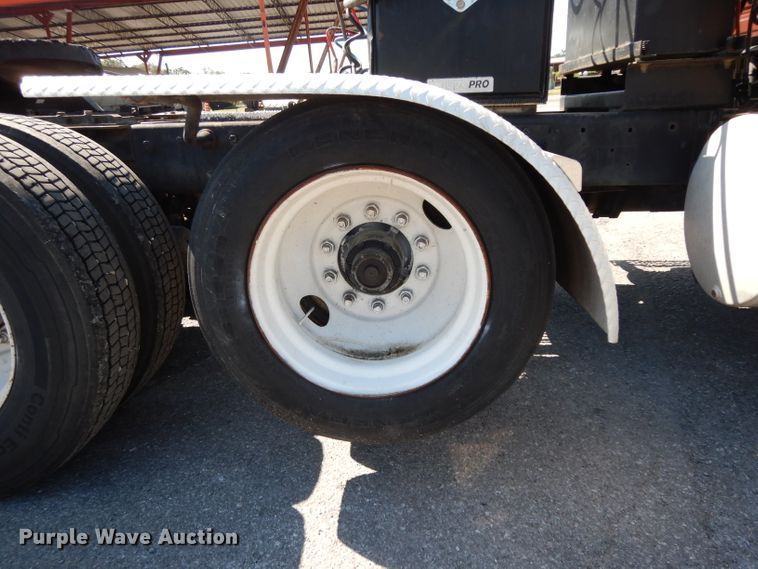 image for item DG6988 1997 Mack CH613  semi truck