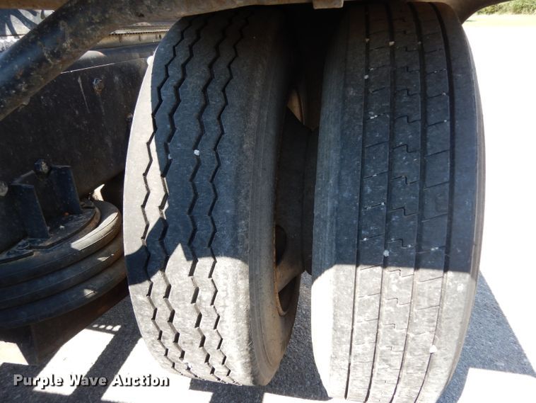 image for item DG6988 1997 Mack CH613  semi truck