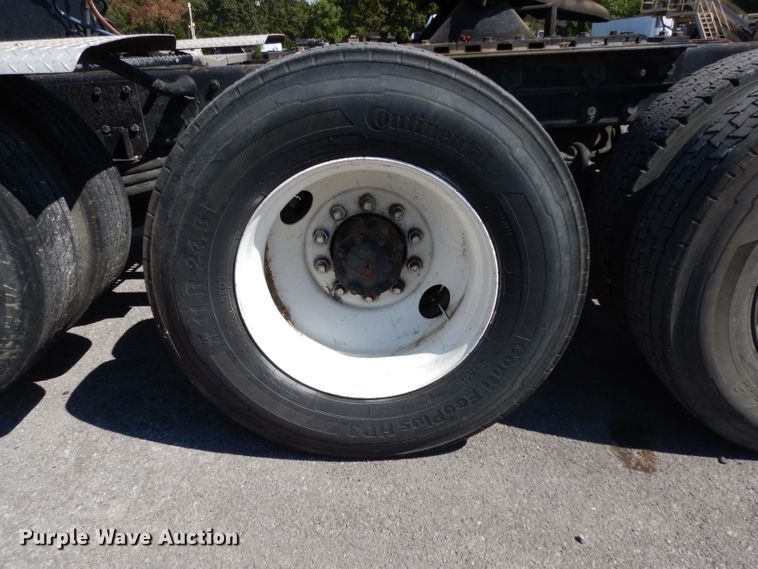 image for item DG6988 1997 Mack CH613  semi truck