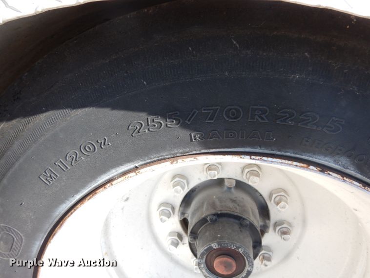 image for item DG6988 1997 Mack CH613  semi truck