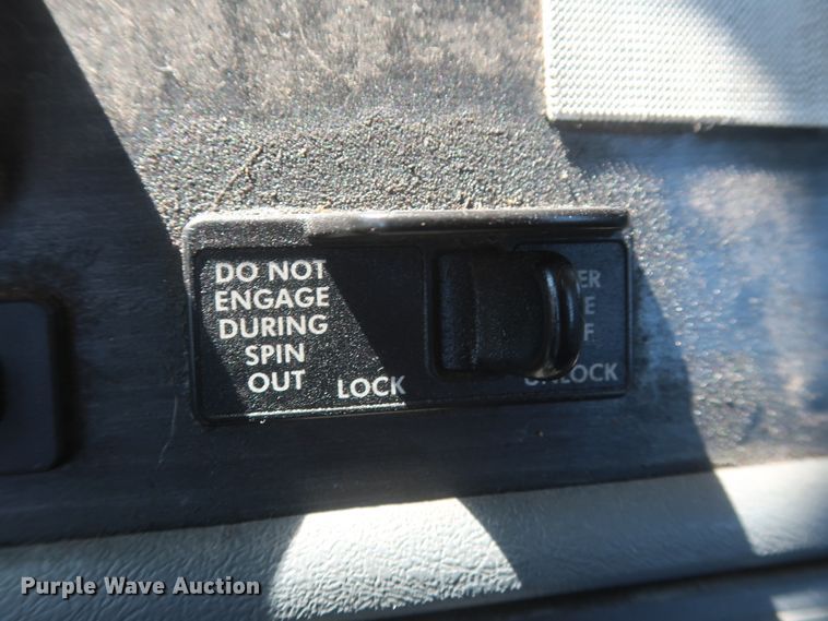 image for item DH0995 2006 Freightliner Columbia  semi truck