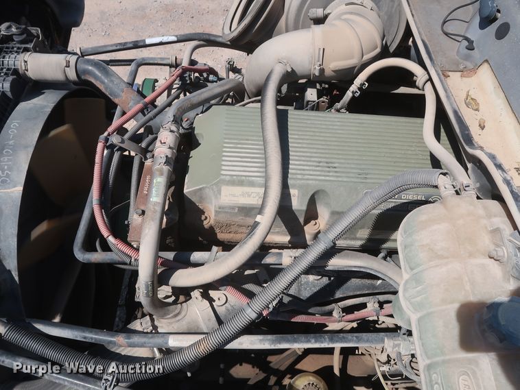 image for item DH0995 2006 Freightliner Columbia  semi truck