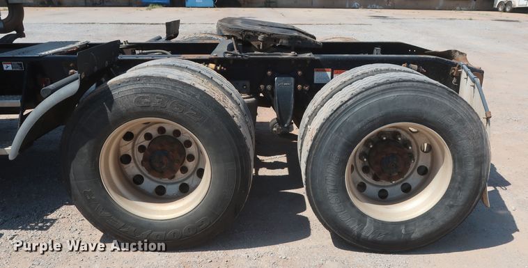 image for item DH0995 2006 Freightliner Columbia  semi truck