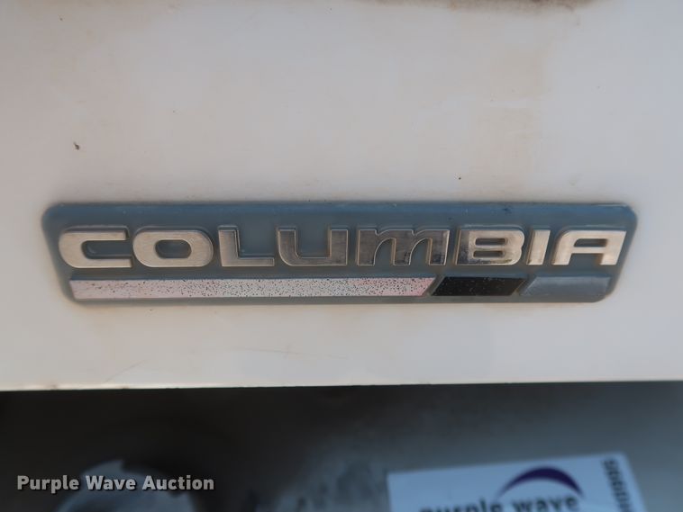 image for item DH0995 2006 Freightliner Columbia  semi truck