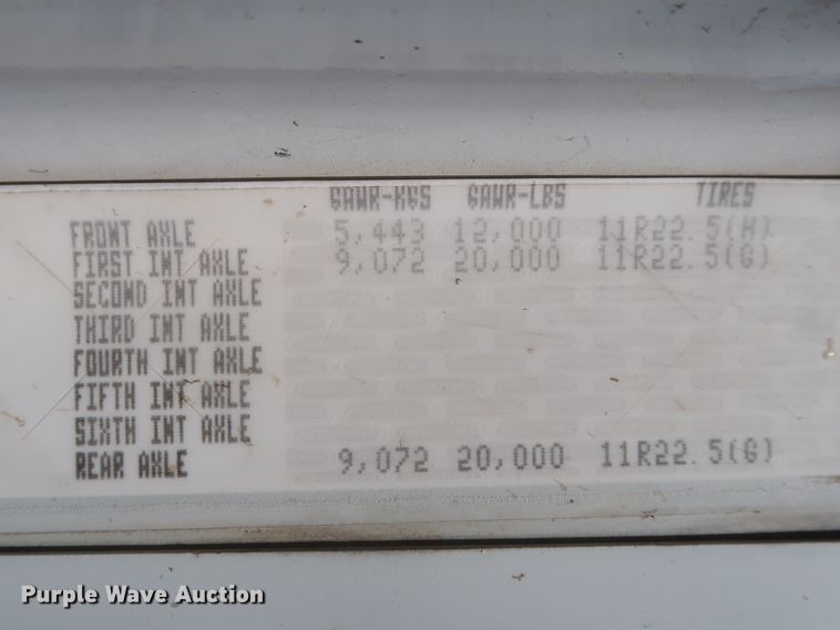 image for item DH0995 2006 Freightliner Columbia  semi truck