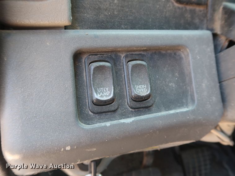 image for item DH0997 2003 Freightliner Columbia  semi truck