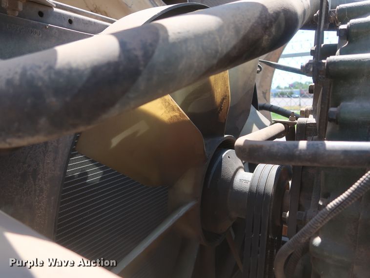 image for item DH0997 2003 Freightliner Columbia  semi truck