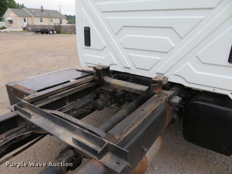 image for item DH1157 2008 International 4300  rollback truck