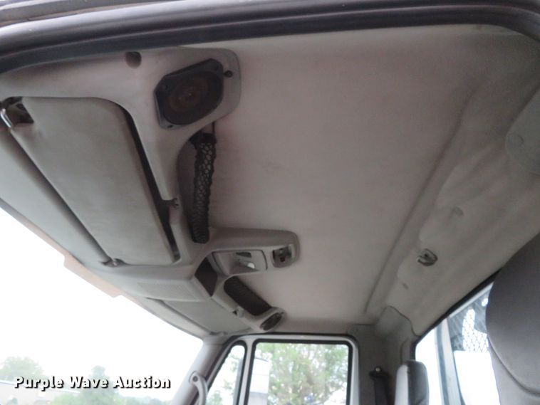 image for item DH1157 2008 International 4300  rollback truck