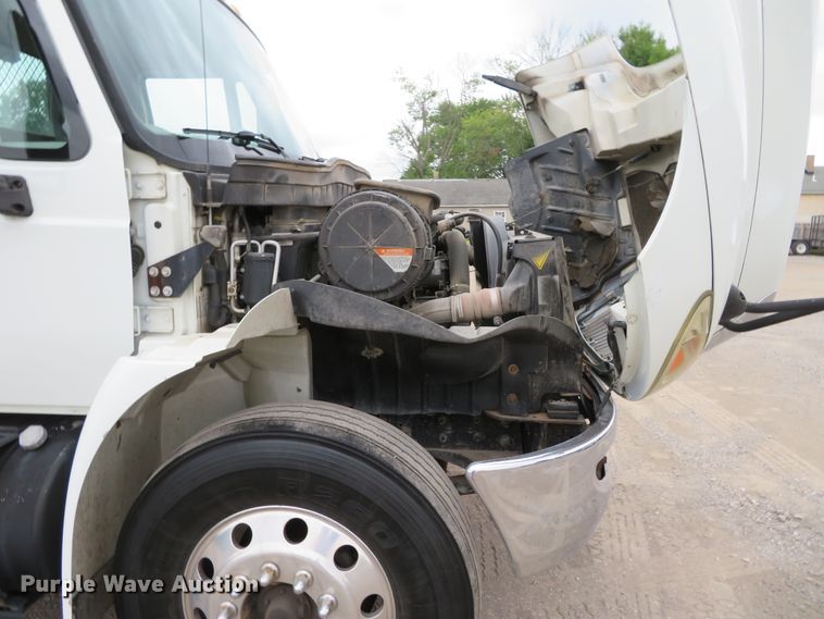 image for item DH1157 2008 International 4300  rollback truck