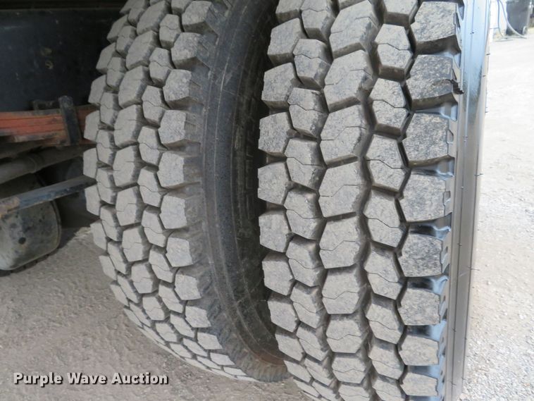 image for item DH1157 2008 International 4300  rollback truck