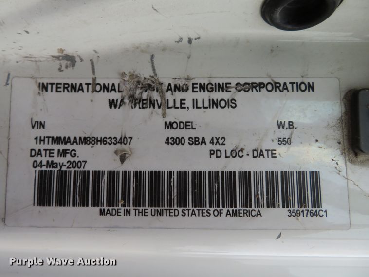 image for item DH1157 2008 International 4300  rollback truck