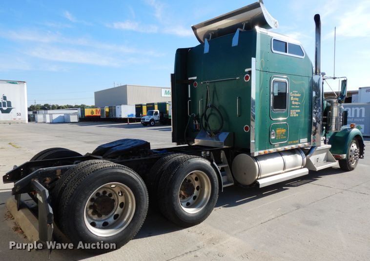 image for item DH6613 2000 Kenworth W900B semi tractor
