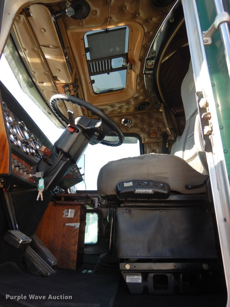 image for item DH6613 2000 Kenworth W900B semi tractor