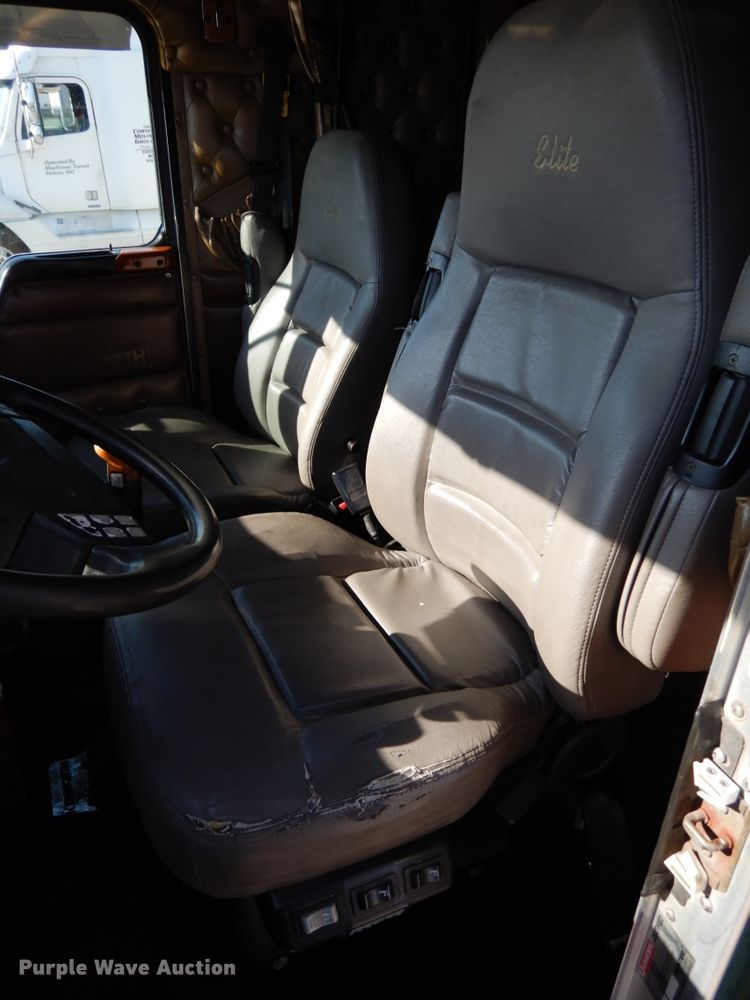 image for item DH6613 2000 Kenworth W900B semi tractor