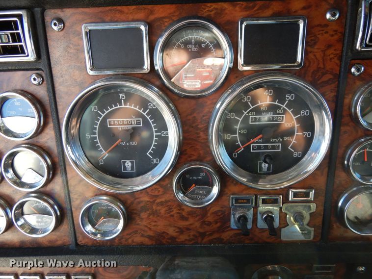 image for item DH6613 2000 Kenworth W900B semi tractor