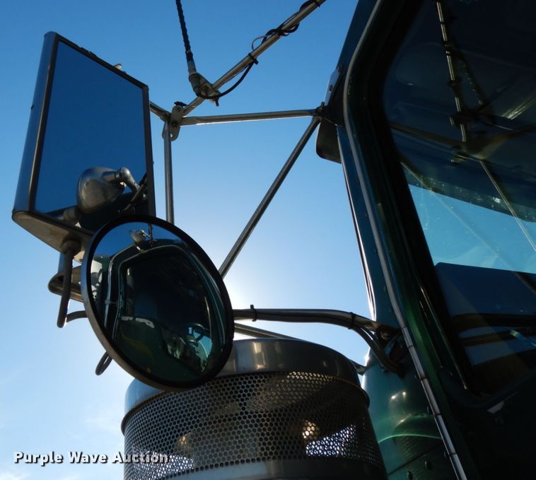 image for item DH6613 2000 Kenworth W900B semi tractor