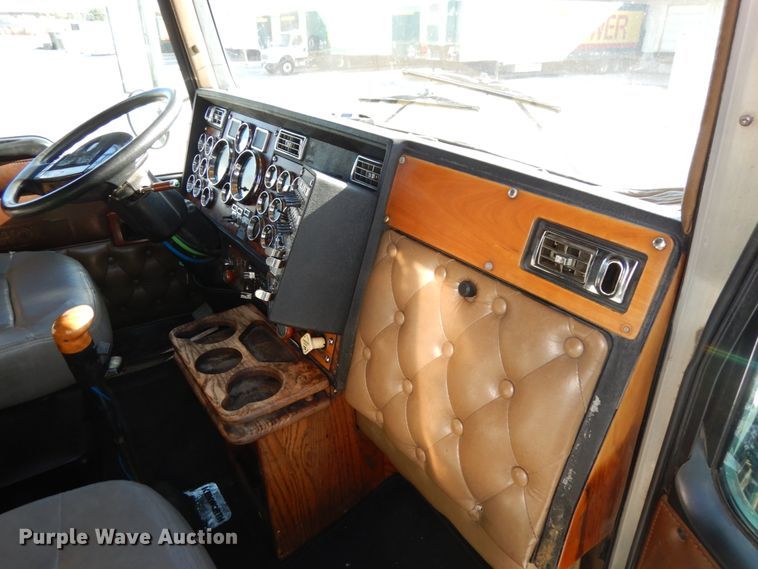 image for item DH6613 2000 Kenworth W900B semi tractor