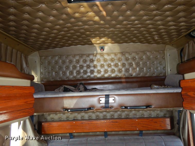 image for item DH6613 2000 Kenworth W900B semi tractor