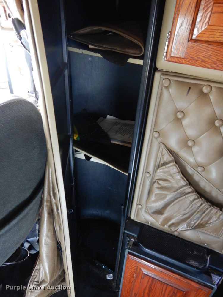 image for item DH6613 2000 Kenworth W900B semi tractor