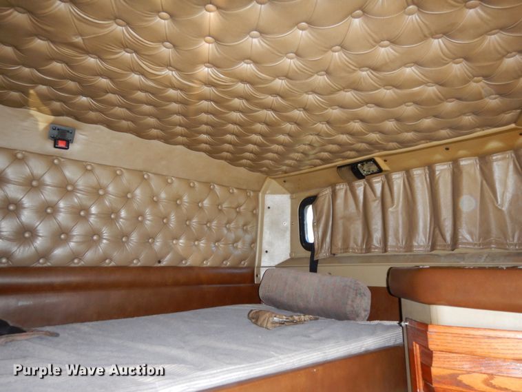 image for item DH6613 2000 Kenworth W900B semi tractor