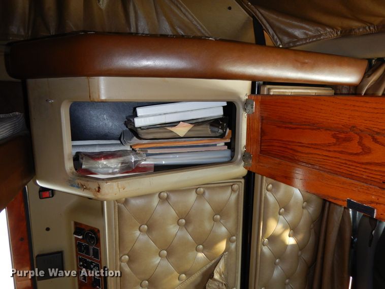 image for item DH6613 2000 Kenworth W900B semi tractor