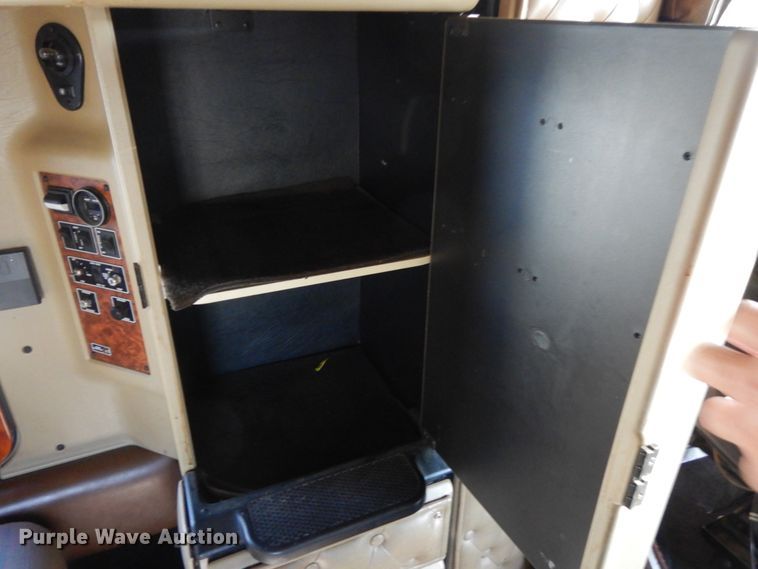 image for item DH6613 2000 Kenworth W900B semi tractor