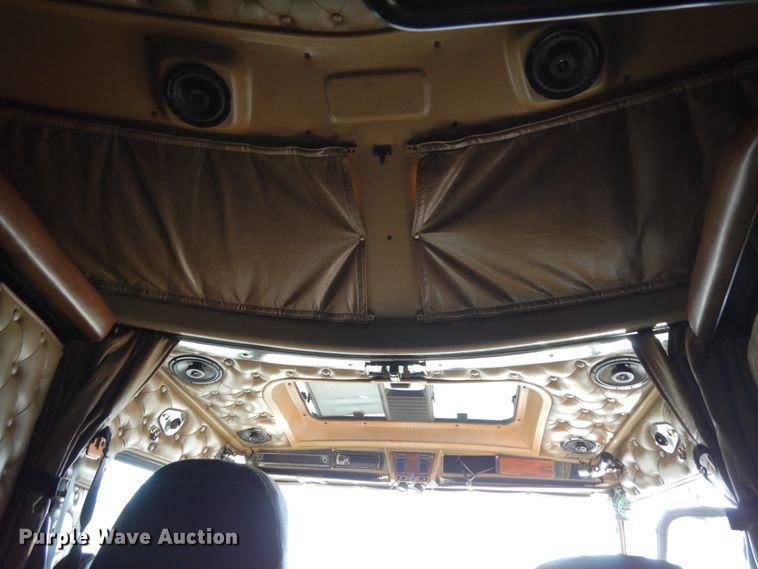 image for item DH6613 2000 Kenworth W900B semi tractor