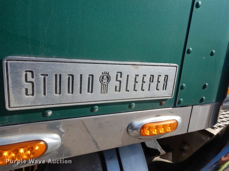 image for item DH6613 2000 Kenworth W900B semi tractor