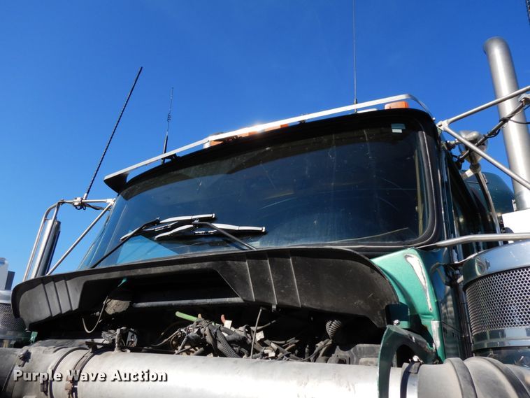 image for item DH6613 2000 Kenworth W900B semi tractor