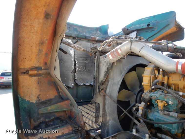 image for item DH6613 2000 Kenworth W900B semi tractor