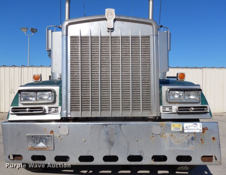 image for item DH6613 2000 Kenworth W900B semi tractor