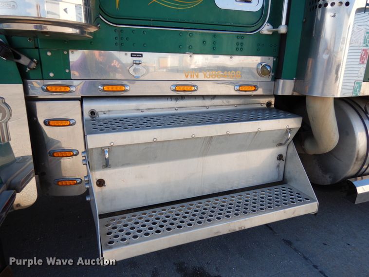 image for item DH6613 2000 Kenworth W900B semi tractor