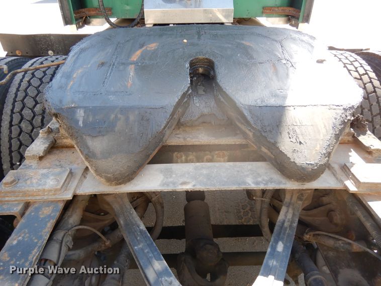 image for item DH6613 2000 Kenworth W900B semi tractor