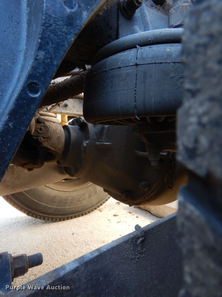 image for item DH6613 2000 Kenworth W900B semi tractor