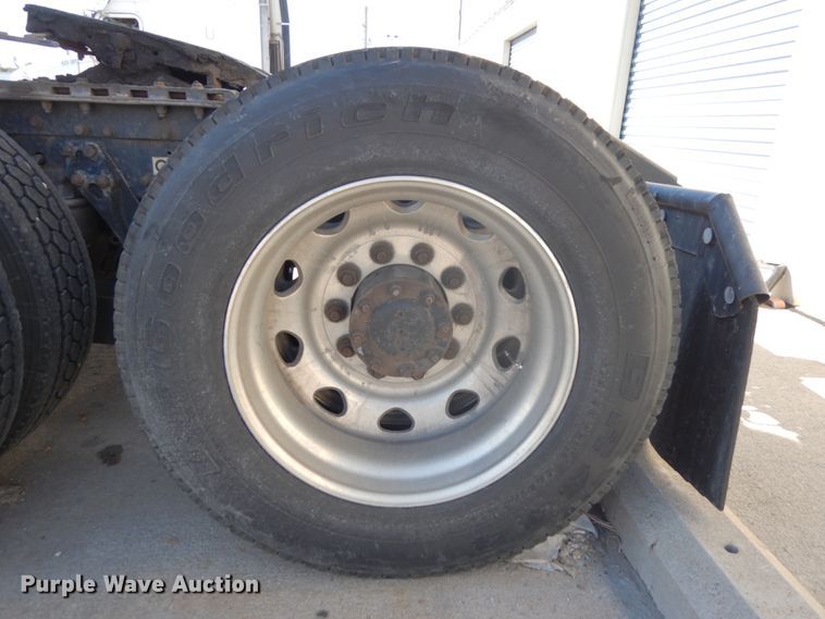 image for item DH6613 2000 Kenworth W900B semi tractor