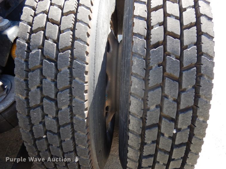 image for item DH6613 2000 Kenworth W900B semi tractor