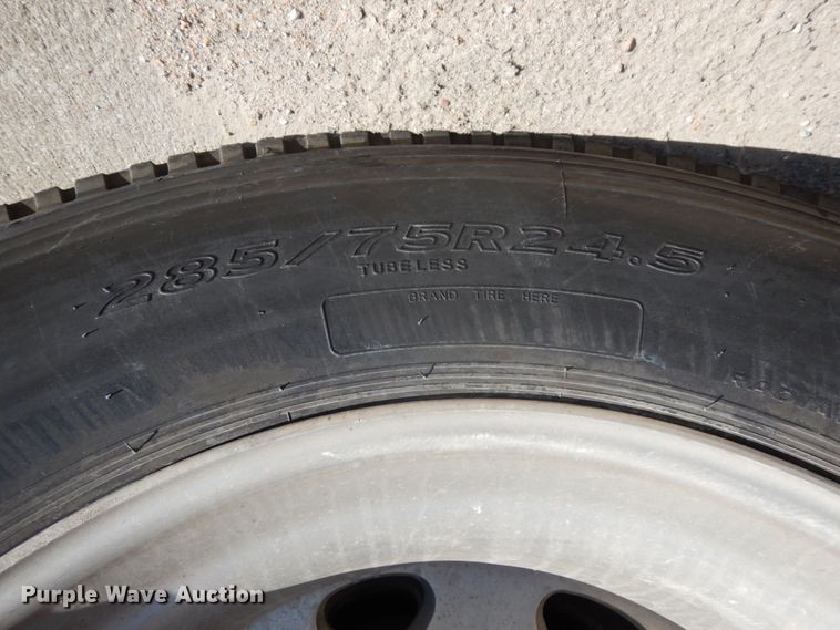 image for item DH6613 2000 Kenworth W900B semi tractor