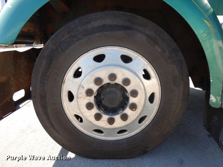 image for item DH6613 2000 Kenworth W900B semi tractor