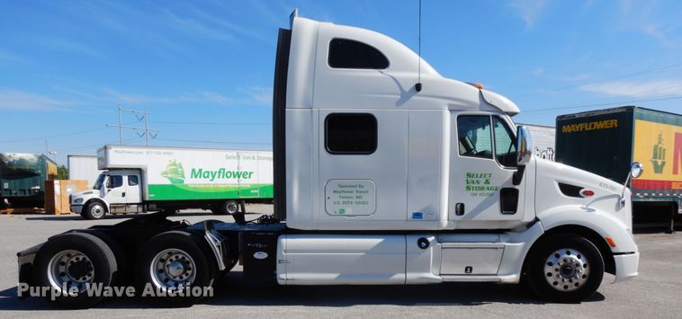 image for item DH6614 2012 Peterbilt 587  semi truck