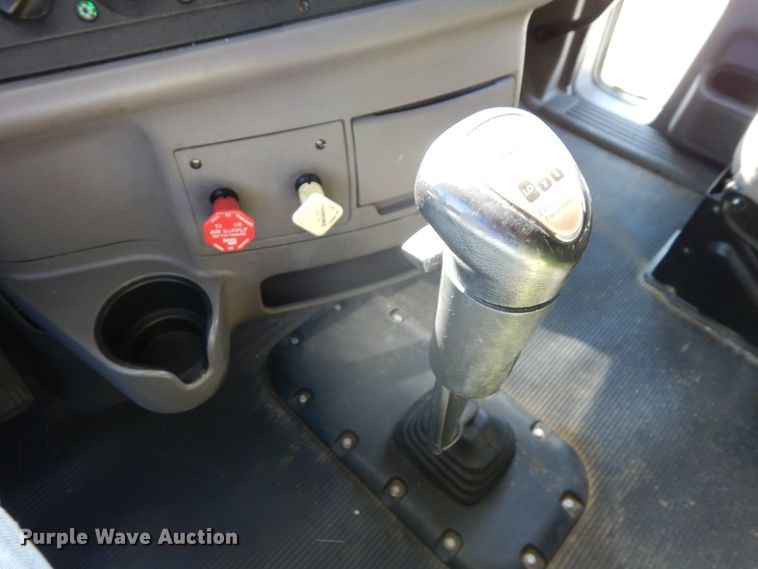 image for item DH6614 2012 Peterbilt 587  semi truck