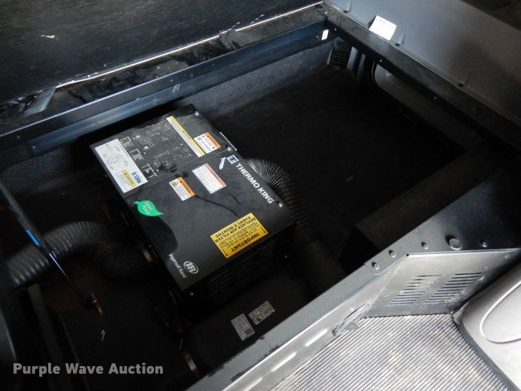 image for item DH6614 2012 Peterbilt 587  semi truck