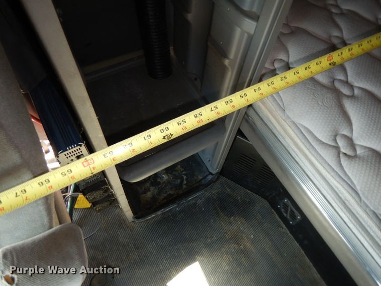 image for item DH6614 2012 Peterbilt 587  semi truck